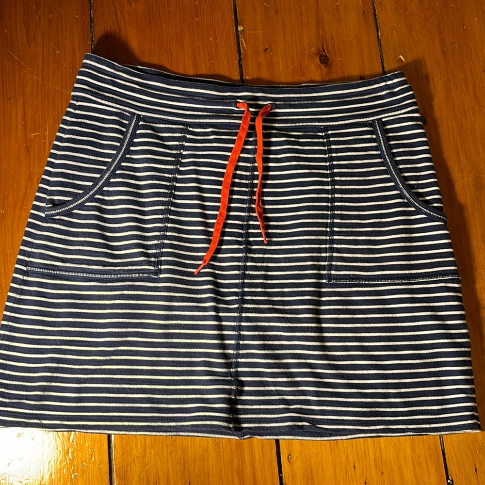 Jones New York Navy and white striped skirt, size m